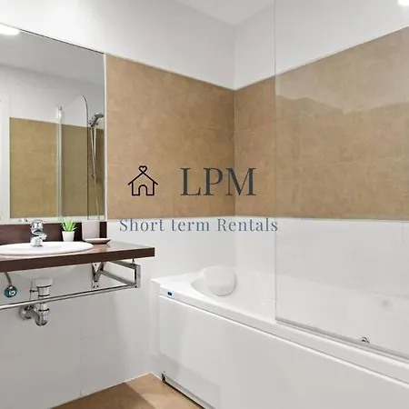 Lejlighed Bright Indoor And Outdoor Pool And Sauna *