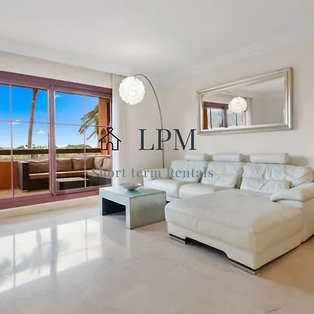 Lejlighed Bright Indoor And Outdoor Pool And Sauna *