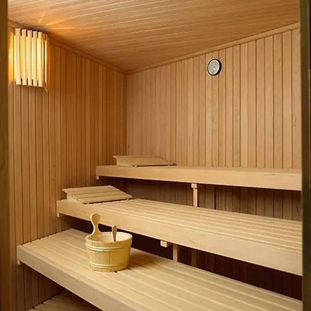 Bright Indoor And Outdoor Pool And Sauna Lejlighed Estepona