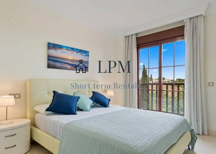 Bright Indoor And Outdoor Pool And Sauna Appartamento Estepona