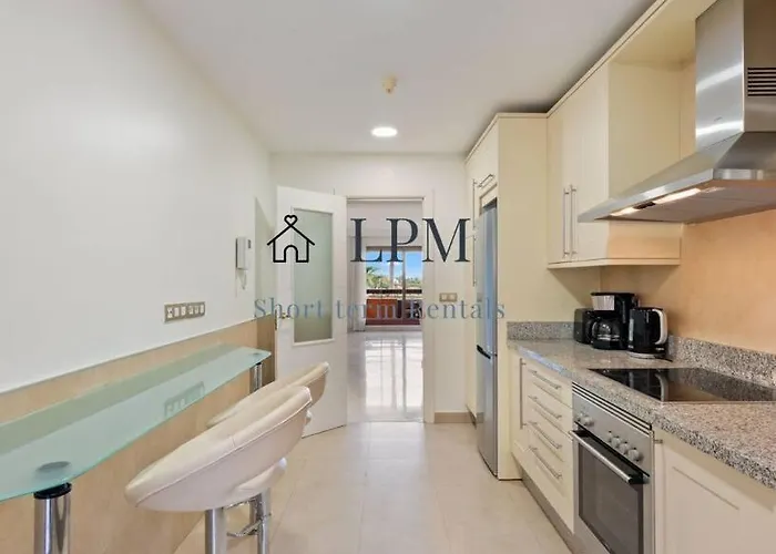 Bright Indoor And Outdoor Pool And Sauna *