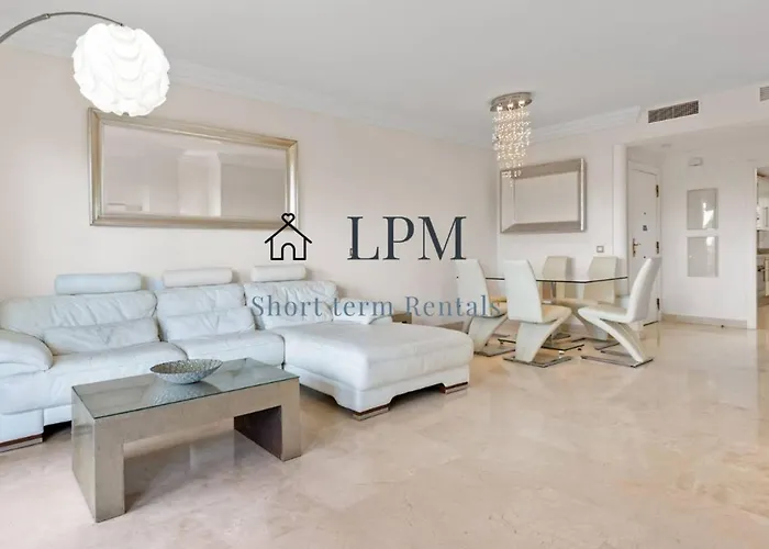 Bright Indoor And Outdoor Pool And Sauna *