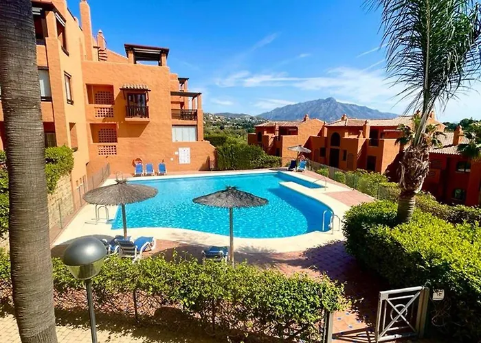 Apartamento Bright Indoor And Outdoor Pool And Sauna