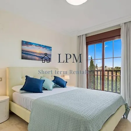 Bright Indoor And Outdoor Pool And Sauna Appartamento Estepona